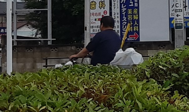 六供町をうろつく不審者